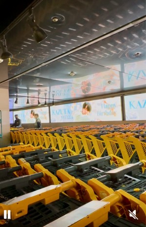 推しへの、健大 Star City 階段広告も壁面広告も素敵でした。