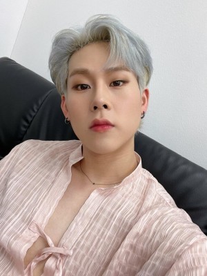 18103856
