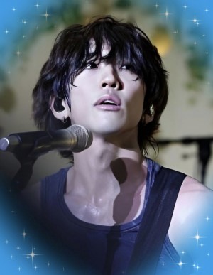 A star with beautiful eyes