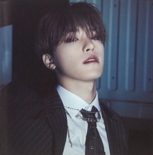 ネクタイがよく似合うスター