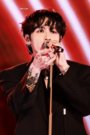 年齢より大人っぽく見えるスター