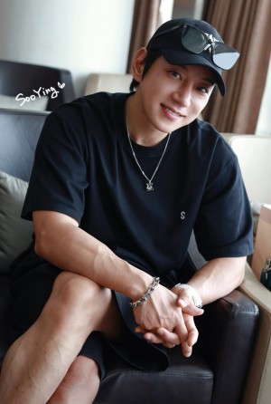 나이에 비해 어른스러워 보이는 스타 