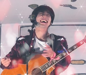 子どもの頃の面影そのまま、すくすく成長したスター