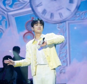 E(외향형) 느낌 가득한 스타는? 