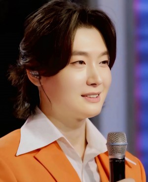 The star youˈd want as your first friend in the new school term 