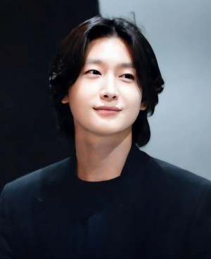 도도한 매력의 고양이상 스타는? 