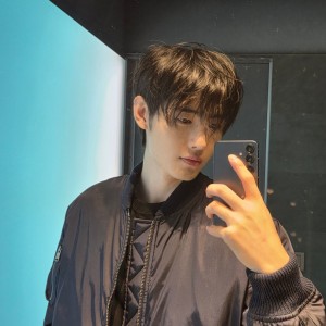 连私服都让人想模仿的理想型明星 