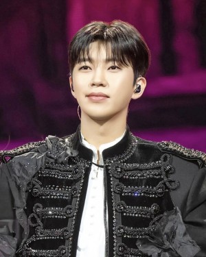 어떤 무대 의상도 찰떡같이 소화하는 스타 