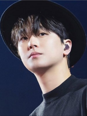 꾸미지 않은 민낯도 예쁜 스타 