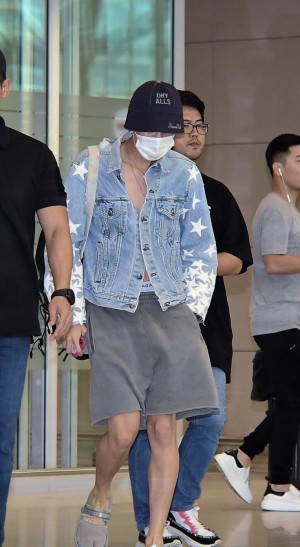꾸안꾸의 정석, 공항 패션 1위 스타 