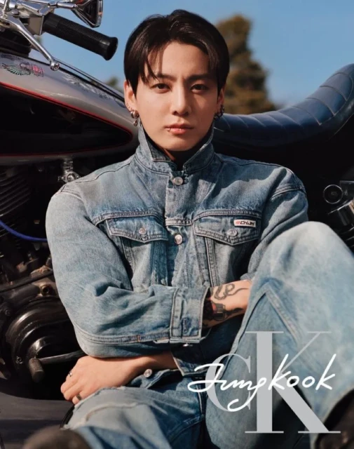 정국 JUNGKOOK