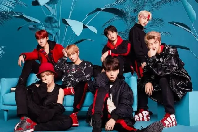 Keep swiming and streaming