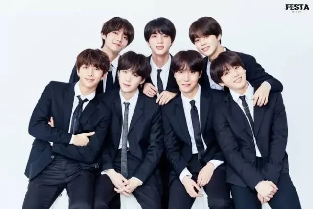 Focus on BTS<br>keep streaming