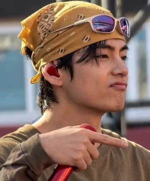 Kim Taehyung 🍒
