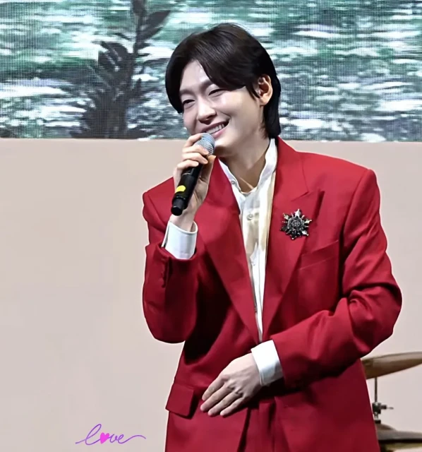 트롯 황태자 김용빈 가수님 응원 합니다