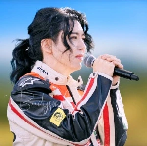 양준일