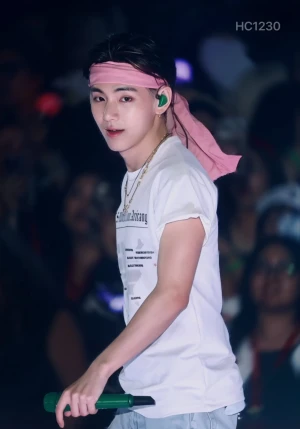 Kim Taehyung 💜🐻