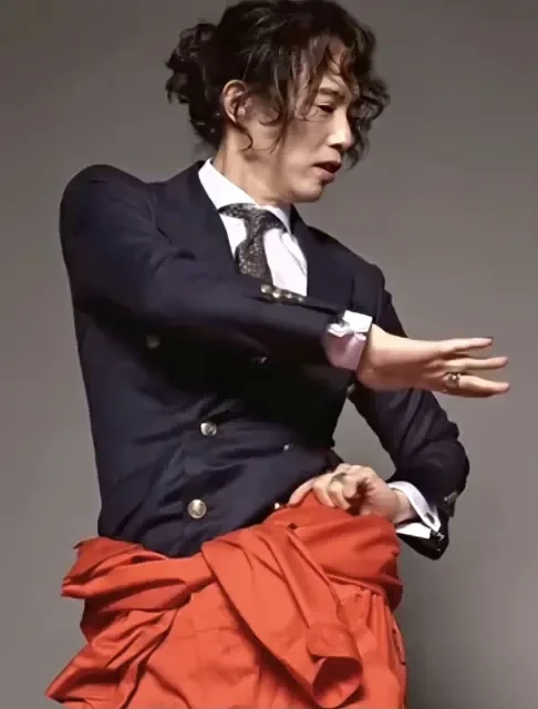 슈트핏이 쩌는 양준일