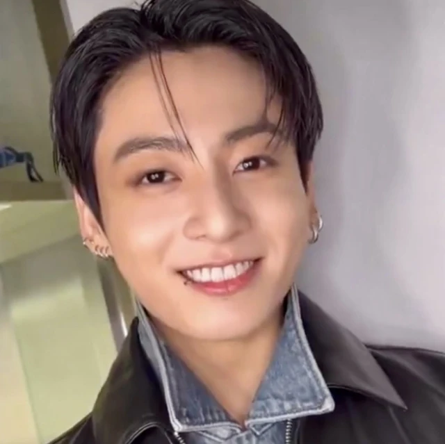 Jung  Kook💜
