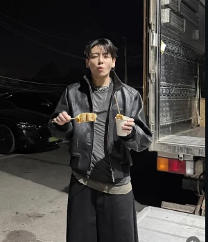 JUNG KOOK