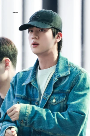 JIN 킹석진 Europe Tour 출바알 ✈️✈️✈️