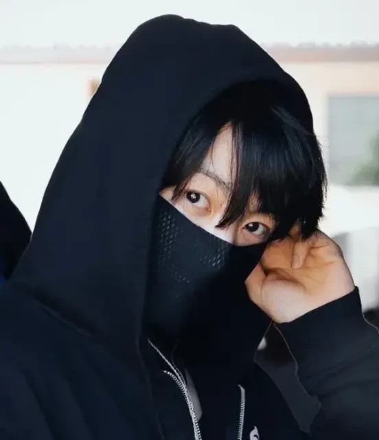 Jungkook boba eyes 🥹