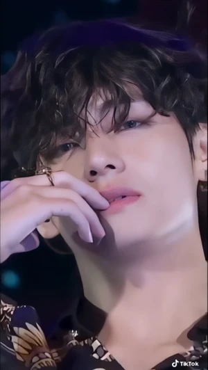 Taehyung 💜💜 V