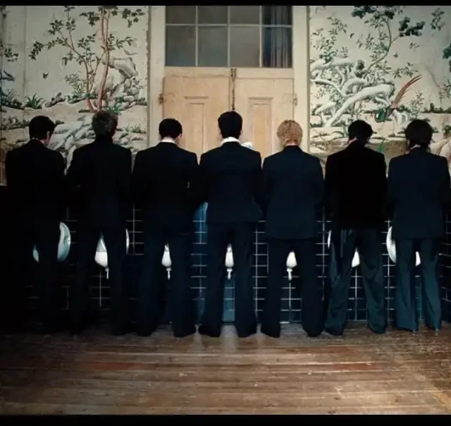 7 NORMAL BOYS