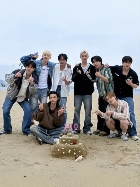 Stray kids 🧡✨
