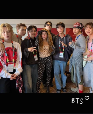 BTS W/ SHAKIRA