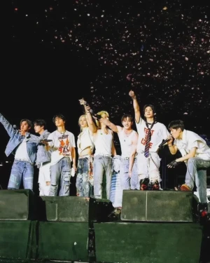 STRAY KIDS🧡
