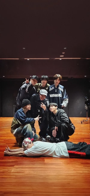 VOTE FOR BTS
