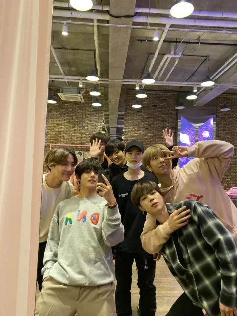 VOTE AND STREAM FOR BTS