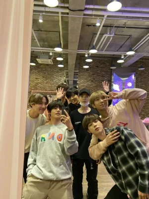 VOTE AND STREAM FOR BTS