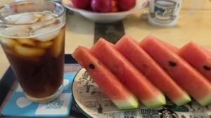 무더위에 시원한 수박 한조각 드세요^^