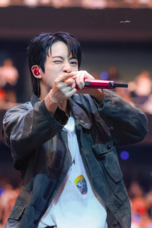 JINくん
