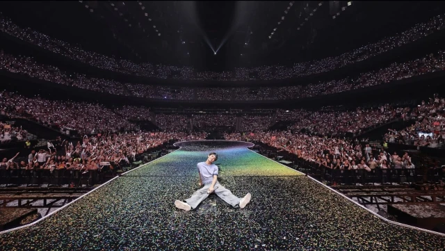 Amazing world tour 🤟🤟🤟