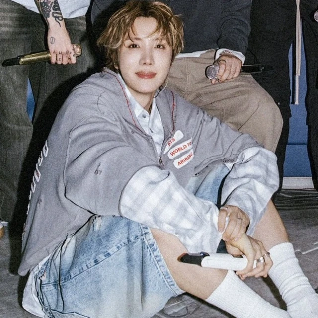 🌟J-HOPE🐿️💟🌟