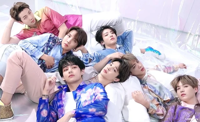 VOTE & STREAM HARDER FOR BTS💜