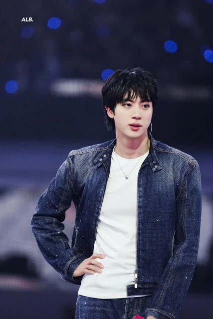 김석진🩵🤍💙