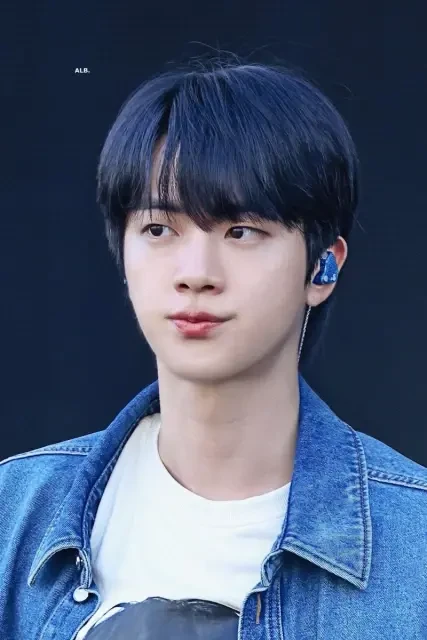 JIN 🌙