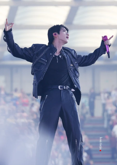 ⭐JIN⭐