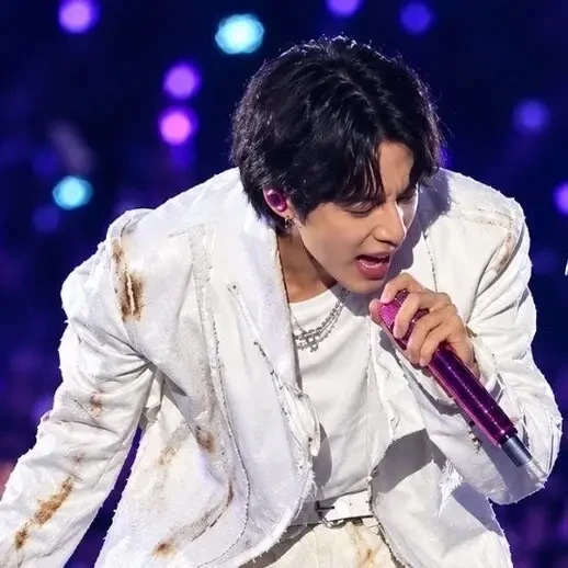 🔎✨김석진🐹💕Jin Jin🗳️🎧🎶〜