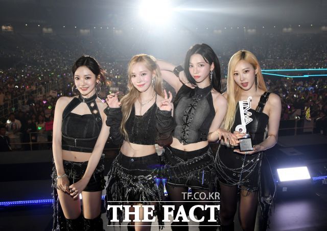 [2025 TMA] 최고 프리미엄 K팝 축제, '네이버 치지직'으로 안방서 즐긴다