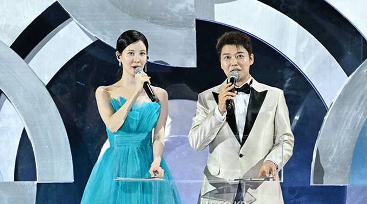 From Chun Hyun-moo and SEOHYUN to JAEJAE… '2026 TMA' Finalizes Its Golden MC Lineup