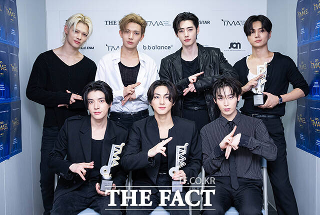 ENHYPEN Hạng 17 ‘Ngôi sao Hot Toàn cầu’ trên ‘FANNSTAR’… ‘Khí thế Độc tôn’ Không ngừng nghỉ