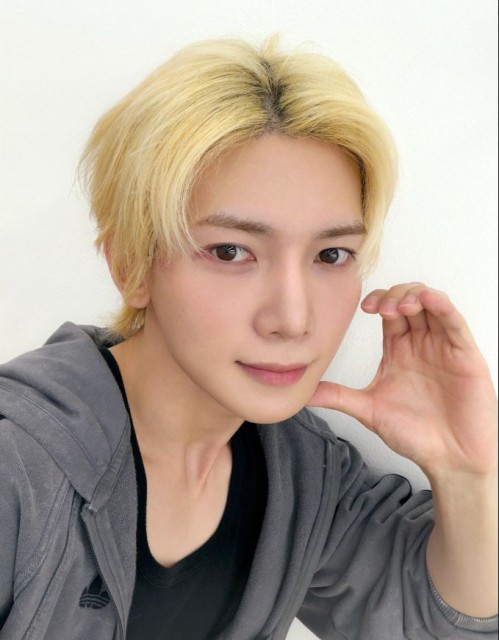 ATEEZ ヨサン、ゲームライブのビハインドカット公開