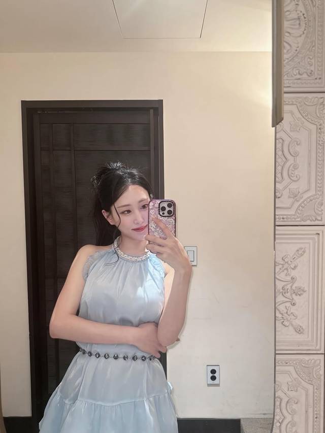 金宜英在“FANNSTAR”女明星排行榜实现17周连冠
