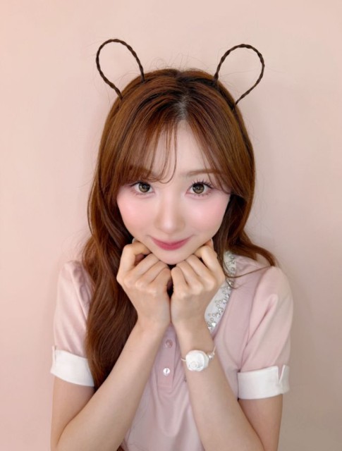 NiziU ミイヒ、うさ耳カチューシャで「ラブリーの定石」… USAGI ONLINE ビハインドカット公開