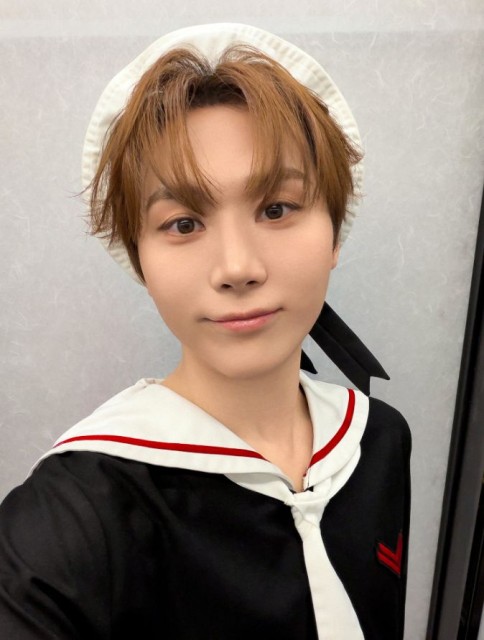 SEUNGKWAN of SEVENTEEN Exudes ‘Human Vitamin’ Charms in Refreshing Marine Look